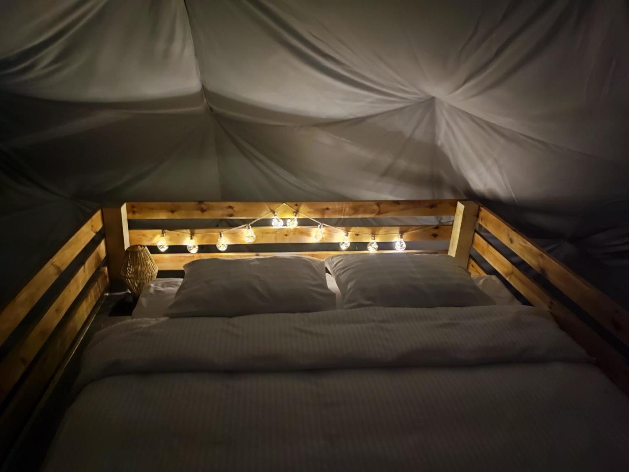 Forrest Glamp Hotel Mieroszow Екстериор снимка
