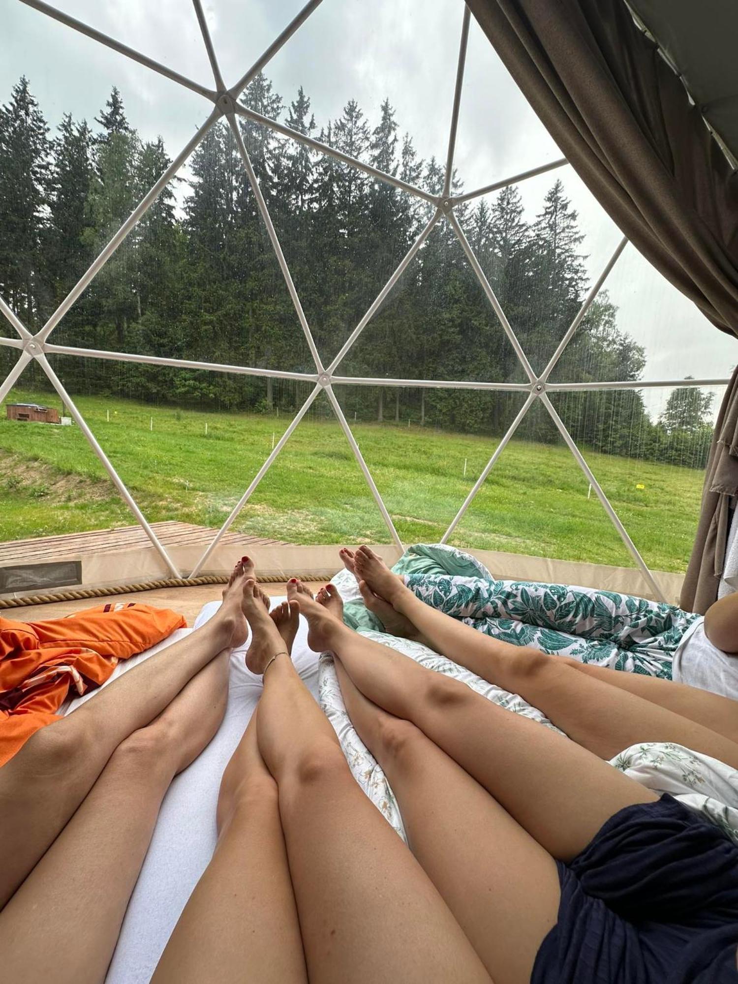Forrest Glamp Hotel Mieroszow Екстериор снимка